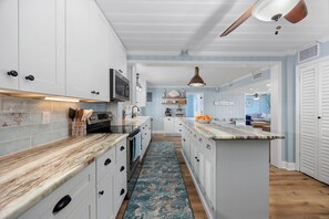 Fridge, microwave, oven, stovetop - The High Tide Hideaway @ The Beach  (North Myrtle Beach)