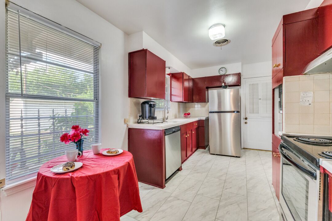 Microwave, oven, stovetop, dishwasher