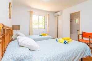 4 Schlafzimmer, Bügeleisen/Bügelbrett, kostenloses WLAN, Bettwäsche