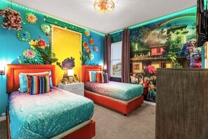 House | 15 bedrooms, Internet - Upstay - 32 Guest Home - Pool Hot Tub and Games (Kissimmee)