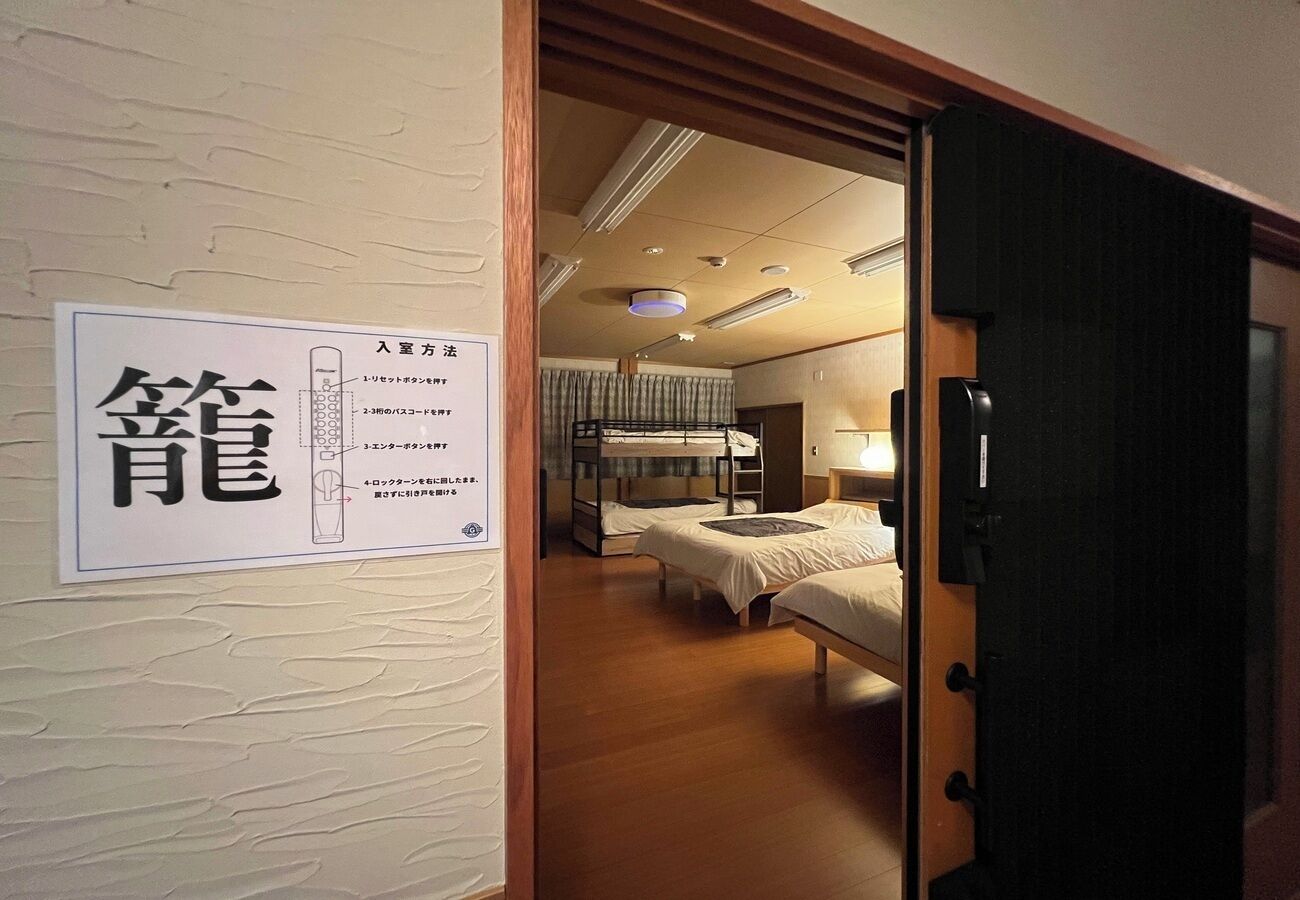 Luxury Triple Room, Multiple Beds, Mountain View | Free WiFi, bed sheets