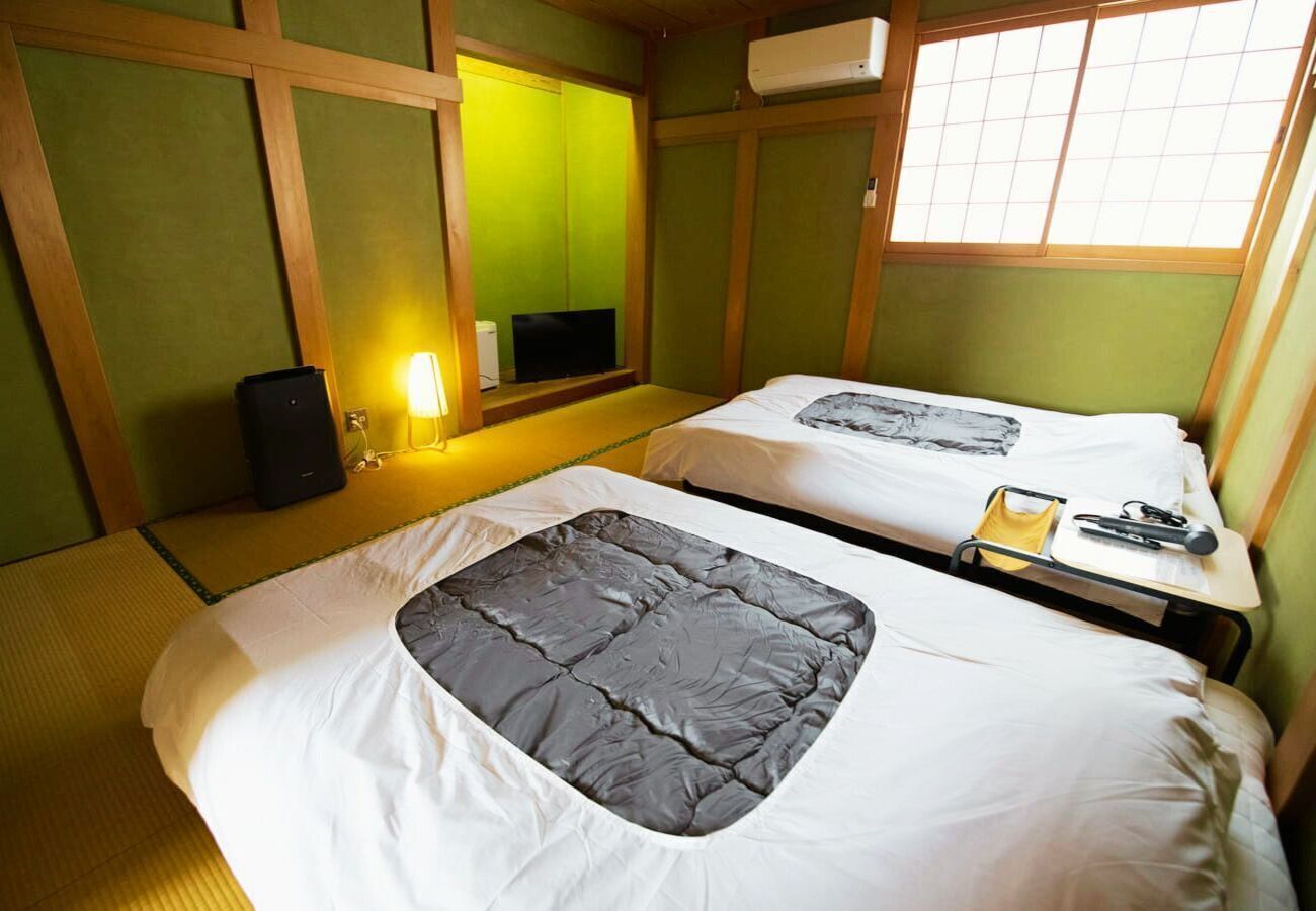 Free WiFi, bed sheets