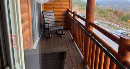 Charming 1-bedroom villa with AC and fitness room in wonderful Gatlinburg.