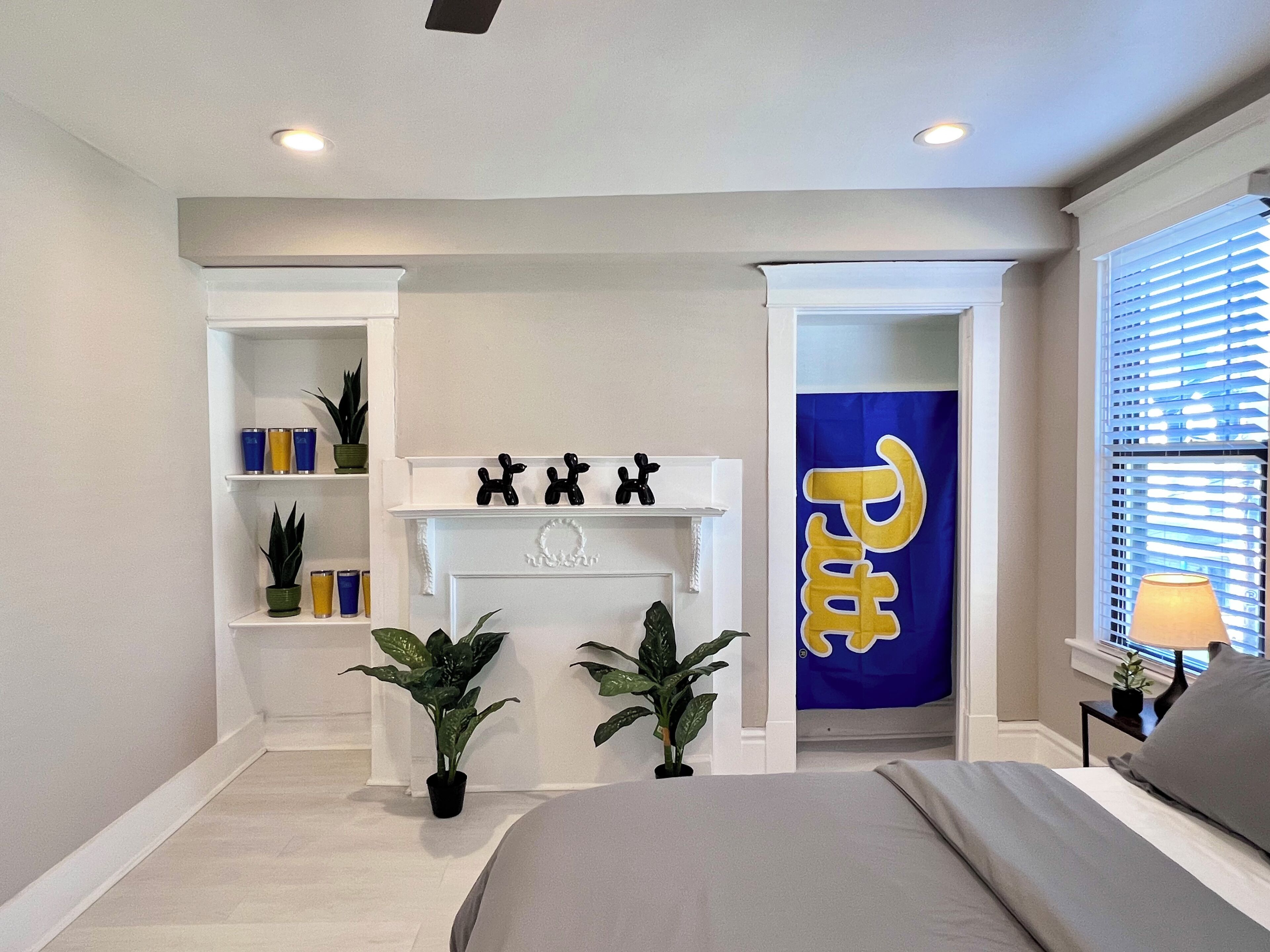 4 bedrooms, desk, iron/ironing board, free WiFi