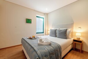 2 عدّة غرف نوم ومكواة/لوح كي وواي فاي مجانًا وملاءات أسرّة