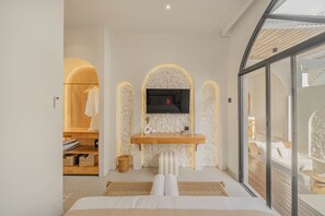 Family Villa, Pool View | Iron/ironing board, free WiFi - Villa D'amelia Jimbaran  (Jimbaran)