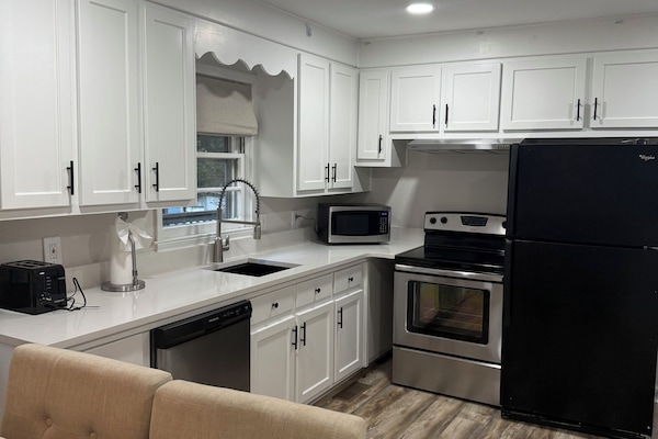 Microones, forn, placa de cuina i rentaplats