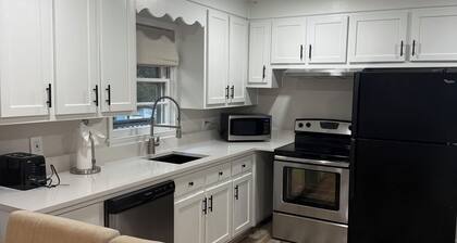 Cozy 3-bedroom house with AC in charming Waxhaw