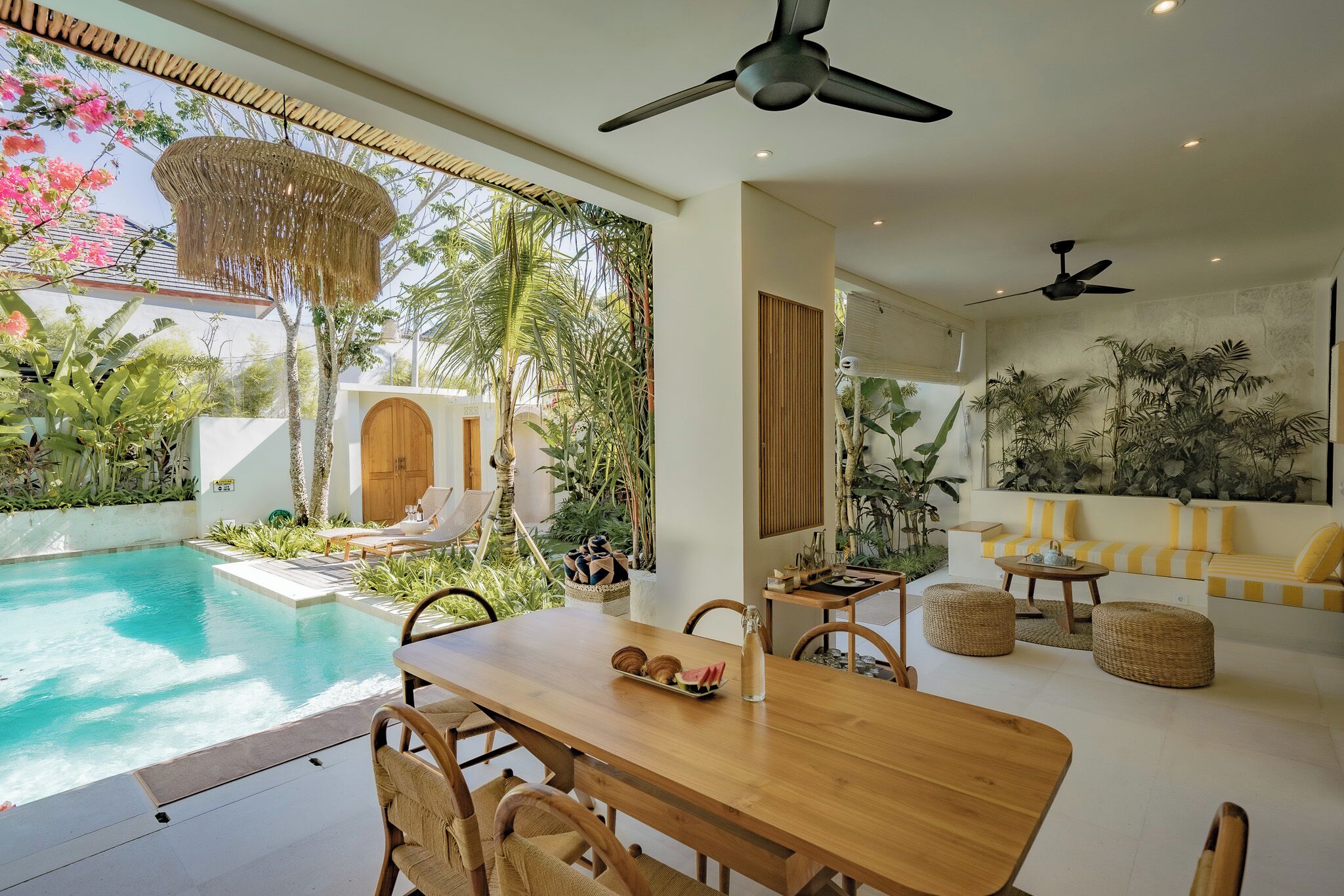 Luxury Villa, 3 Bedrooms, Patio, Pool View | Dining room