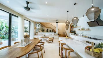 Luxury Villa, 3 Bedrooms, Patio, Pool View | Dining room