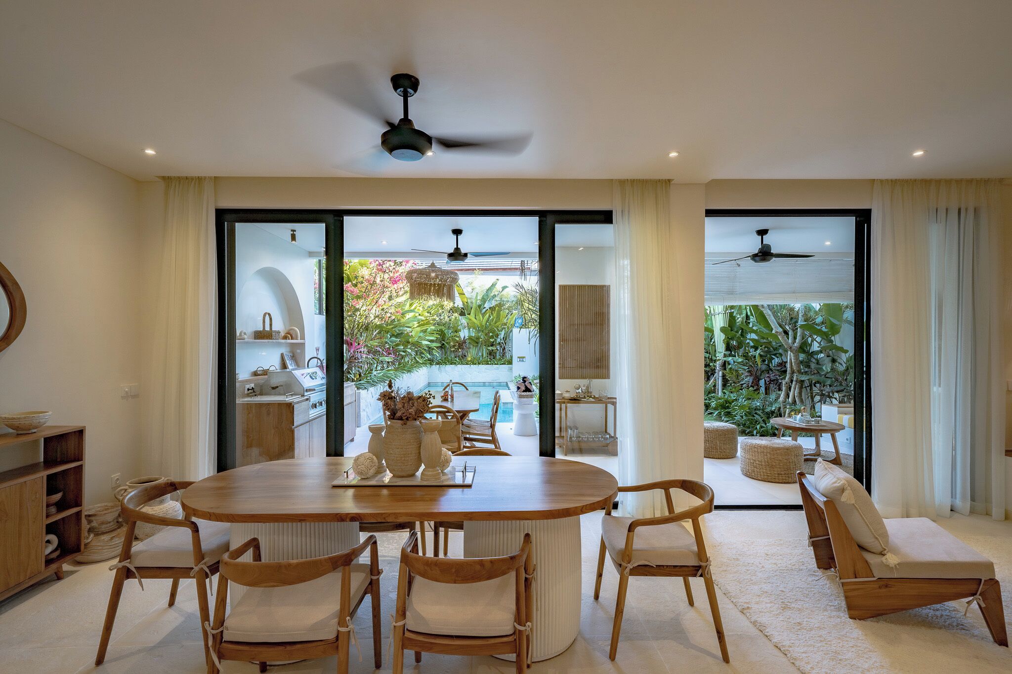 Luxury Villa, 3 Bedrooms, Patio, Pool View | Dining room