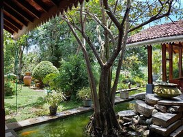 Comfort Suite, Garden View | Iron/ironing board, free WiFi, bed sheets, wheelchair access