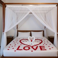 Comfort Suite, Garden View | Bathroom | Towels, soap, shampoo, toilet paper