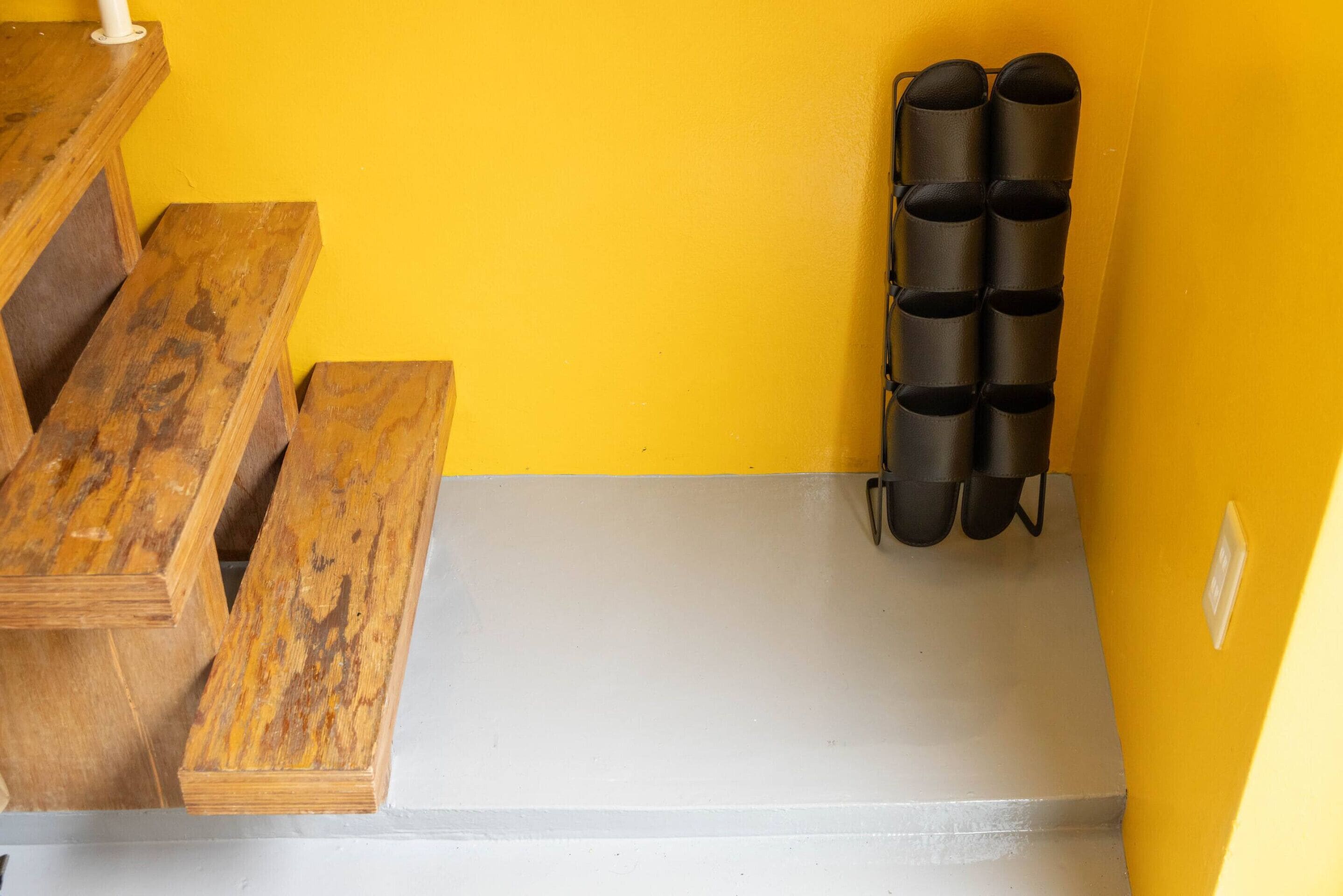 Leilighet – basic | Blendingsgardiner, strykejern/-brett og wi-fi (inkludert)