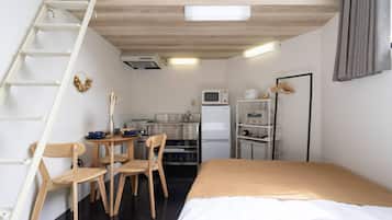 Cortines opaques, planxa i posts de planxar i wifi gratuïta