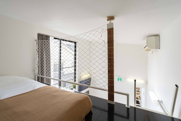 Departamento básico | Cortinas blackout, tabla de planchar con plancha y wifi gratis