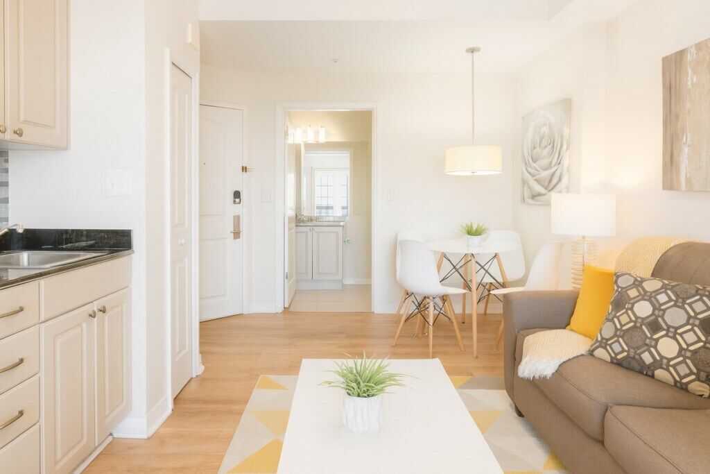 Stylish 1br Suite W/ Kitchen & Balcony Near Universal & Epic Universe - Orlando, FL