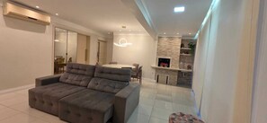 Interior - Comfortable apartment with its own security 20 minutes from the COP30 event venue (Belém)