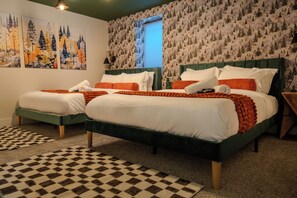5 Schlafzimmer, Schreibtisch, Bügeleisen/Bügelbrett, Reisekinderbett