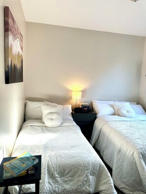 1 غرفة نوم ومكواة/لوح كي وواي فاي وملاءات أسرّة