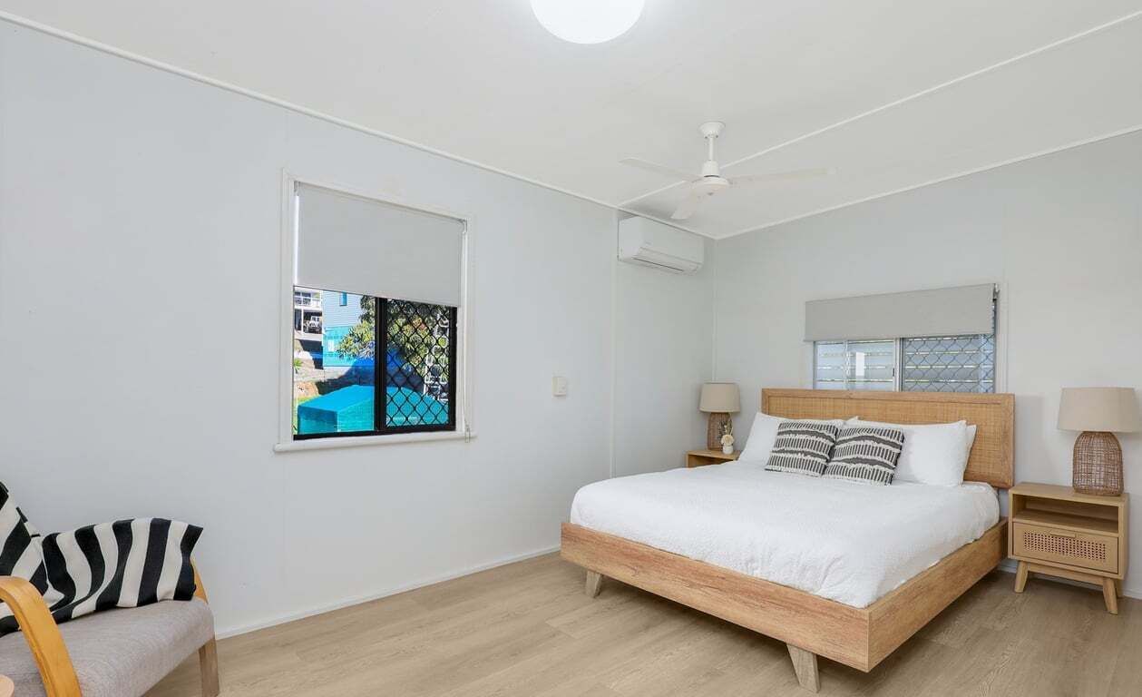 3 bedrooms, iron/ironing board, bed sheets