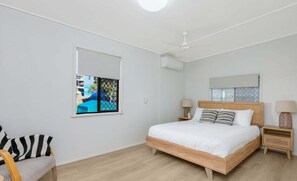 3 bedrooms, iron/ironing board, bed sheets