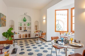 Dining - CAS CATALÀ - JUNIOR SUITE VC - Beautiful room in a boutique hotel with city views, share (Sineu)