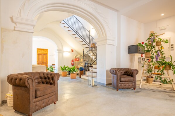 Interior - CAS CATALÀ - SUITE VP - Beautiful room in a boutique hotel with views of the shared pool (Sineu)