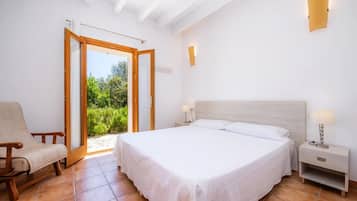 1 dormitorio, tabla de planchar con plancha, wifi gratis y ropa de cama
