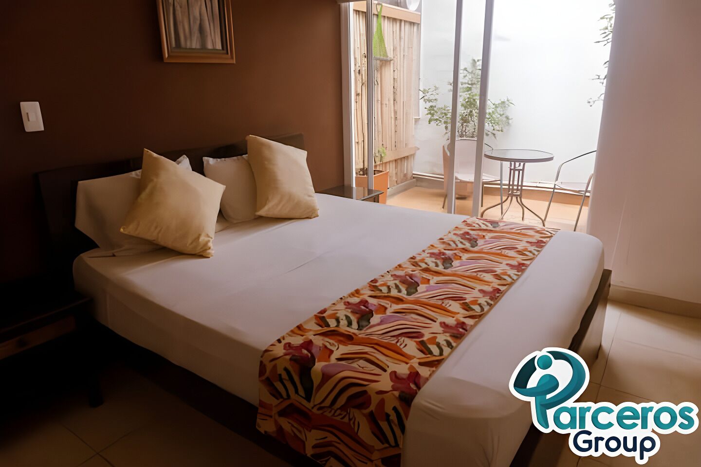 1 habitación, tabla de planchar con plancha, internet y ropa de cama 