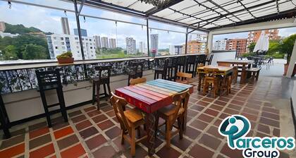 PARCEROS GROUP-VACATION ROOM FOR COUPLES, FLOOR 1, PEREIRA