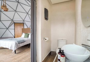 Shower, towels, shampoo - Umbral | Sky Domes in Roma Norte (Tamoa) (Ciudad de México)