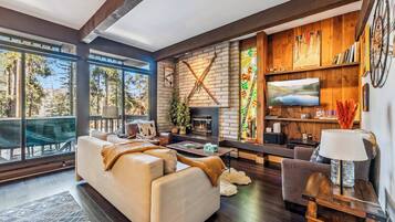 TV, fireplace, offices