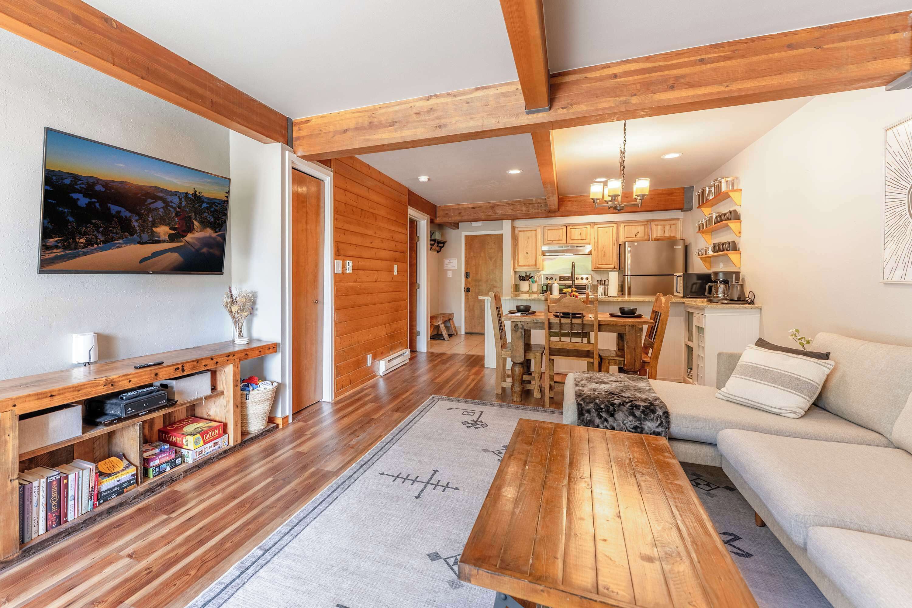 Een televisie en een kantoor