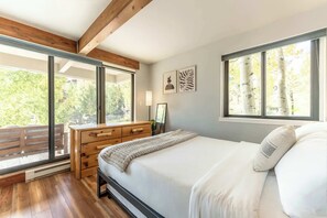 2 soverom, skrivebord, wi-fi og sengetøy