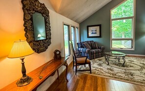 Smart-TV, peis, videospill og bordtennis