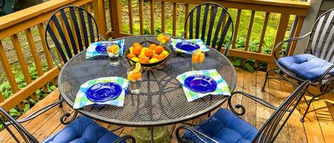 تناول الطعام بالخارج