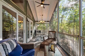 TV, fireplace - Cabin w/ fire pit & grill near Devil’s Nose Trail (Hedgesville)