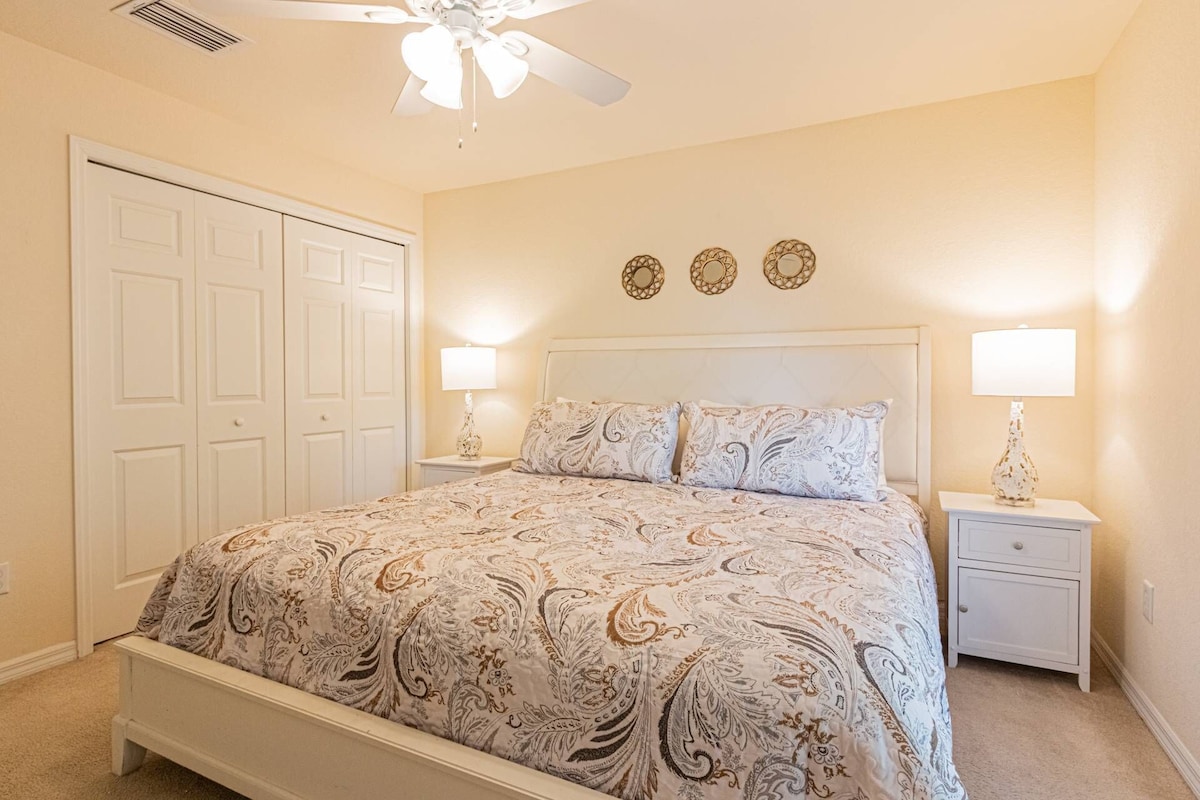 Photo 17 of Briarwood upscale pool/spa home w/lake views, outdoor TV/entertaining area & 2nd king guest suite