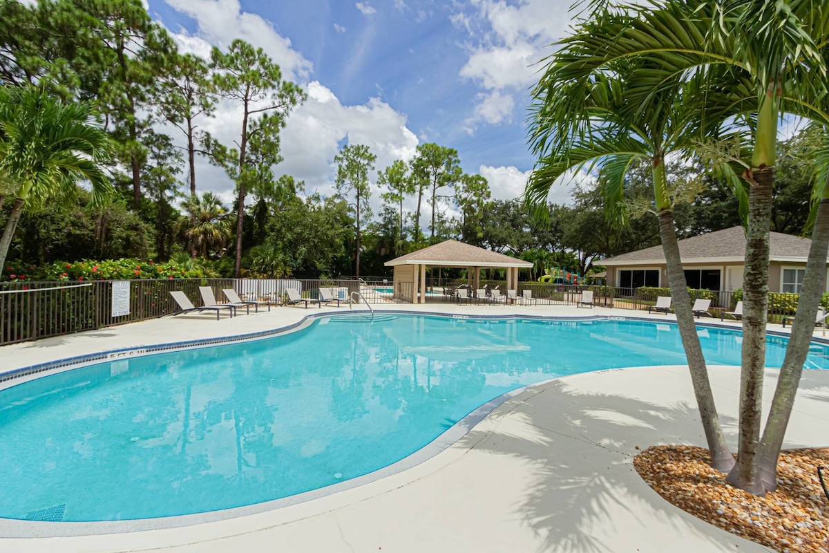 Photo 44 of Briarwood upscale pool/spa home w/lake views, outdoor TV/entertaining area & 2nd king guest suite