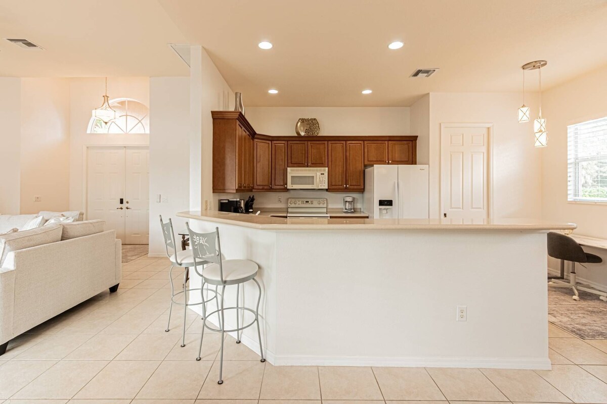 Photo 29 of Briarwood upscale pool/spa home w/lake views, outdoor TV/entertaining area & 2nd king guest suite