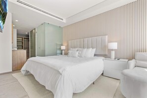 2 soverom, skrivebord, strykejern/-brett og wi-fi