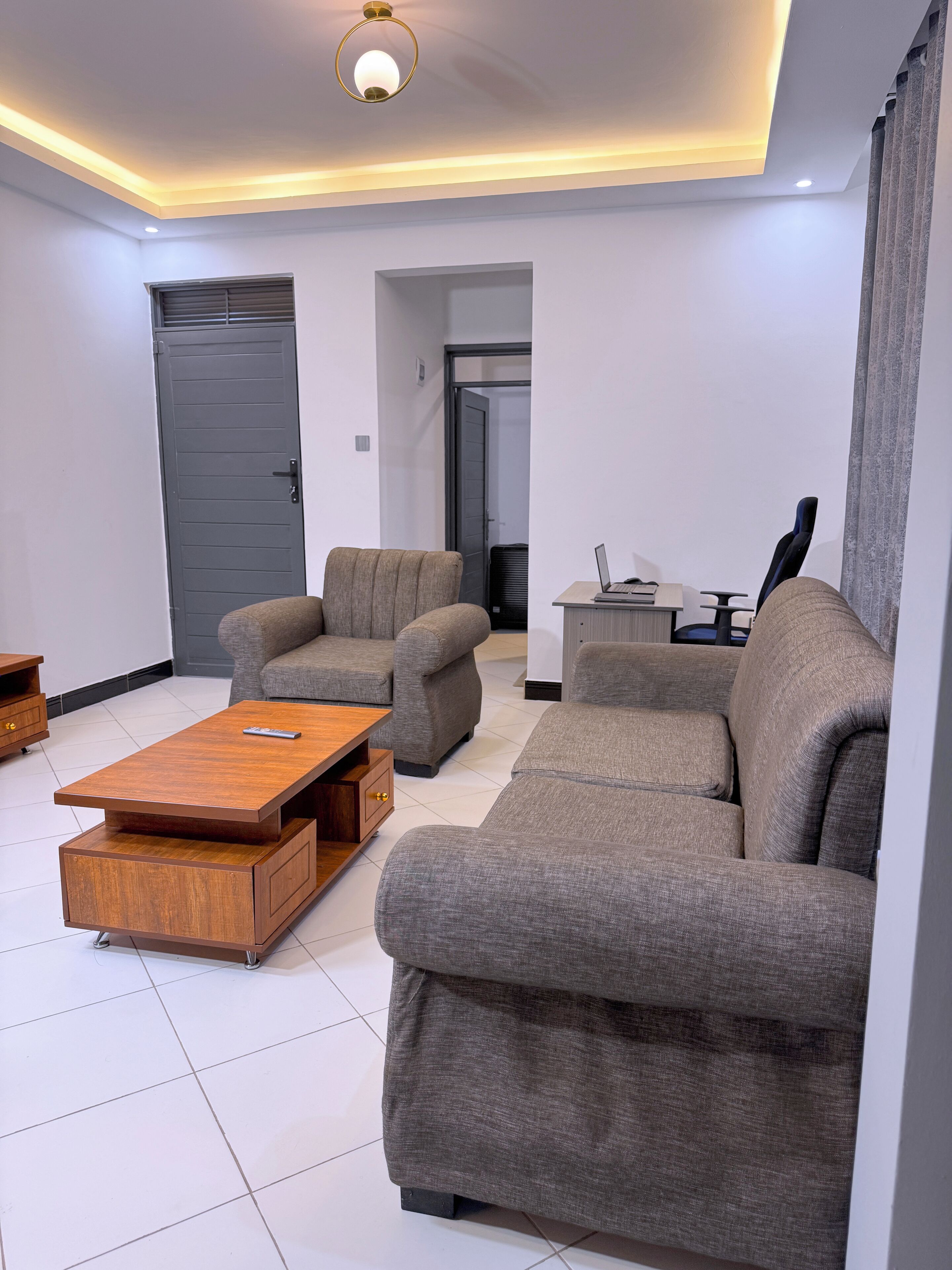 Comfort Apartment, Balcony, City View | Living area