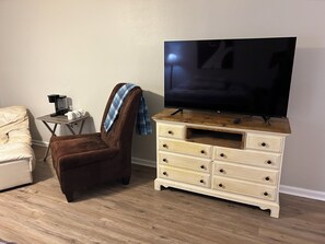 Interior - Enjoy all the Ozark’s has to offer! (Fairfield Bay)