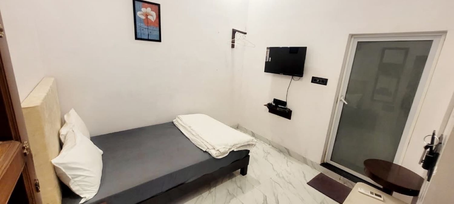 Basic Single Room