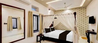 Hotel Lake N Hill View