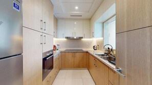 Superior Apartment, Golf View | Private kitchen