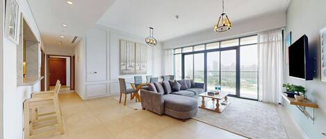 Căn hộ Superior, quang cảnh sân golf | Phòng khách | Smart TV 55-inch có truyền hình cáp