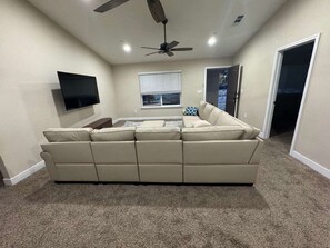 Tv, bordfodbold, bøger