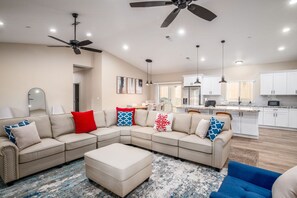 Televisión, futbolito, libros